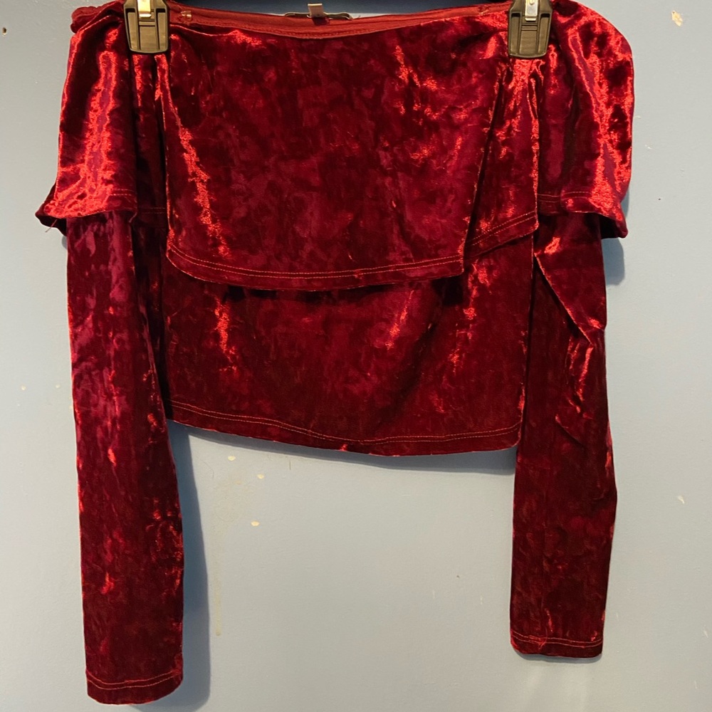off the shoulder velvet crop top